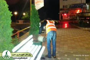 آبیاری فضای سبز و درختان سطح شهر توسط واحد فضای سبز