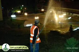 آبیاری فضای سبز و درختان سطح شهر توسط واحد فضای سبز