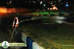 آبیاری فضای سبز و درختان سطح شهر توسط واحد فضای سبز