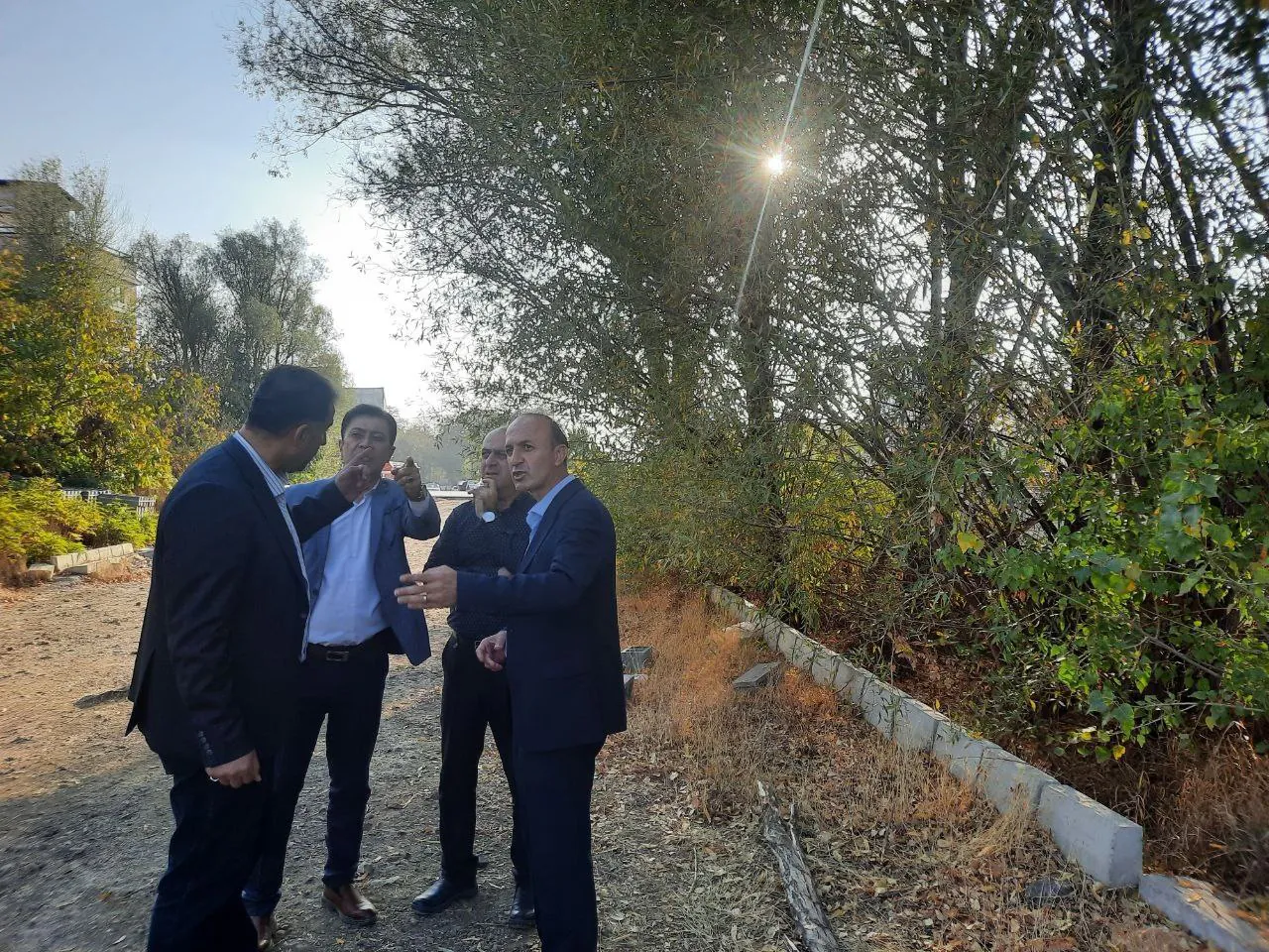 عملیات اجرای دیوار حایل رودخانه نمین چای