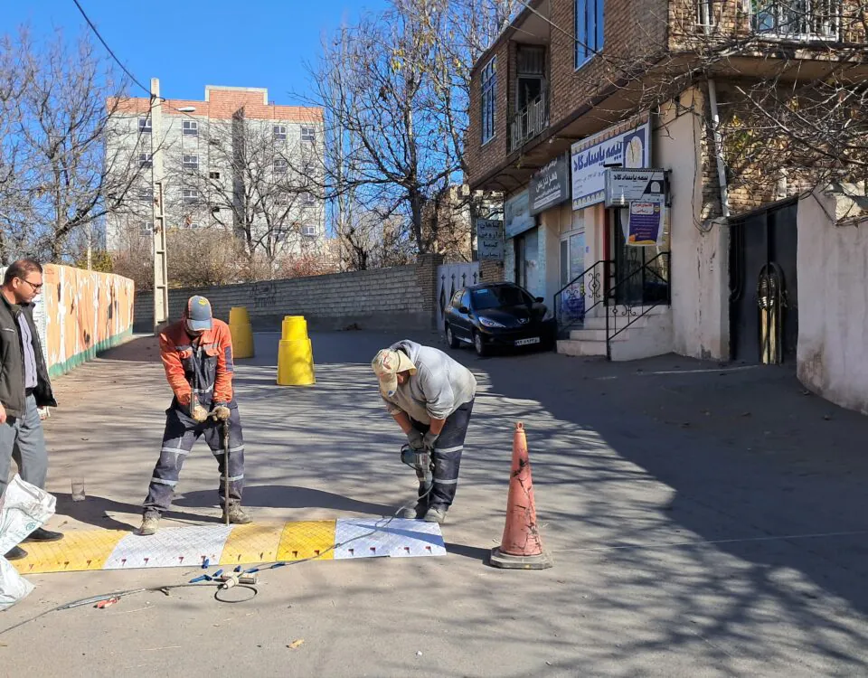 نصب سرعت گیر در ابتدای خیابان شهید بهشتی