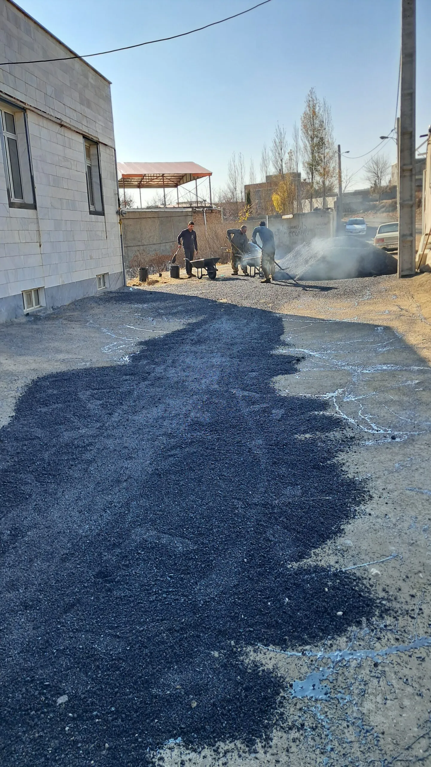 زیرسازی و آسفالت ریزی کوچه های محله امام حسین(ع)