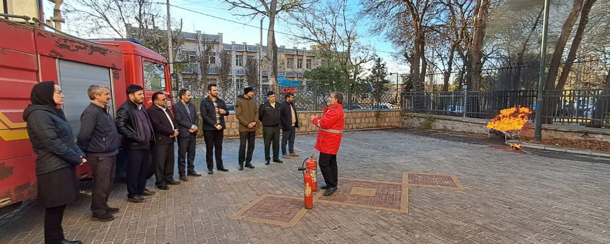 آموزش نحوه استفاده از کپسول های آتش نشانی آموزش نحوه استفاده از کپسول های آتش نشانی