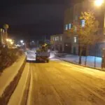 انجام عملیات نمک پاشی در سطح شهر انجام عملیات نمک پاشی در سطح شهر