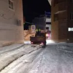 انجام عملیات نمک پاشی در سطح شهر انجام عملیات نمک پاشی در سطح شهر