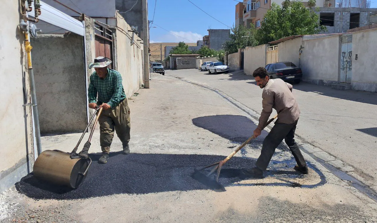 تداوم اجرای عملیات زیرسازی و آسفالت ریزی در نمین