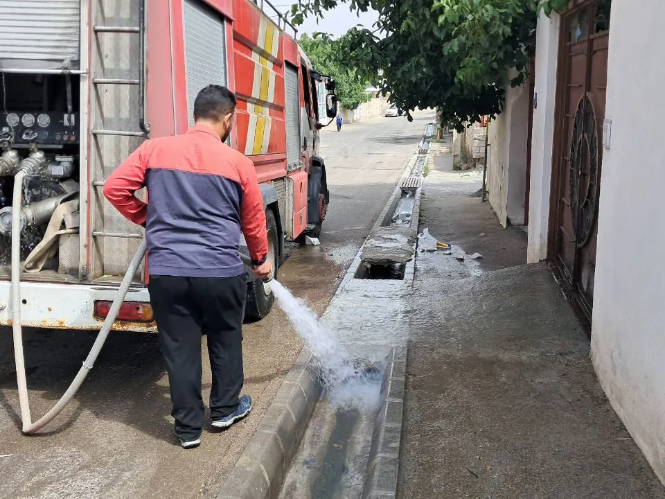گزارش عملیات پاکسازی و ضدعفونی کانال های آب سطح شهر