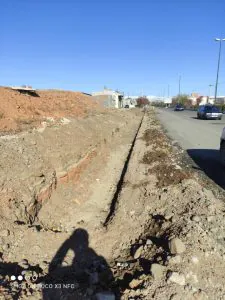 اجرای زیرسازی جوب خیابان امام (ره) نرسیده به سه راهی مسکن مهر