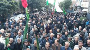 تجمع بزرگ عزاداران حسینی شهر نمین در خیابان امام خمینی (ره) این شهر برگزار شد